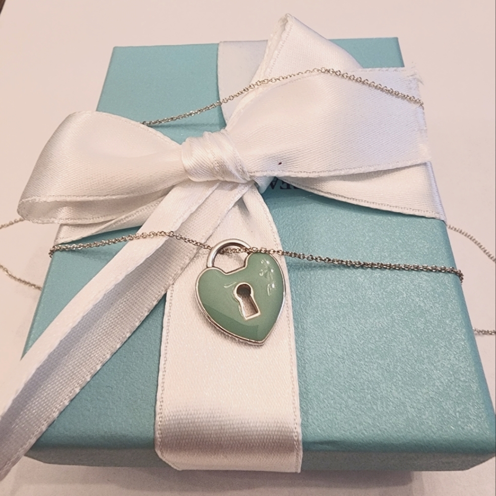 Tiffany & Co. Retired Blue enamel keyhole pendant necklace 💙